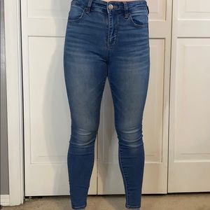 American Eagle mid washed jeans